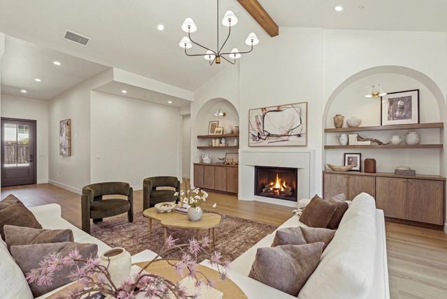 417 Hovey Ct, Roseville, CA 95678