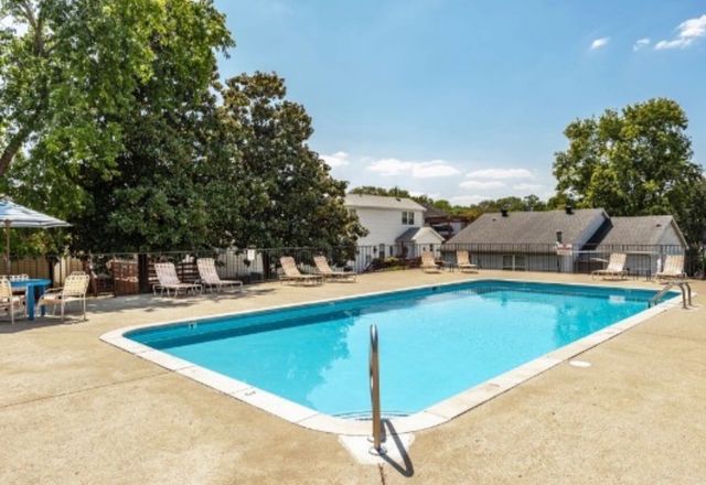 430 Walton Ferry Rd Apt 1606, Hendersonville, TN 37075
