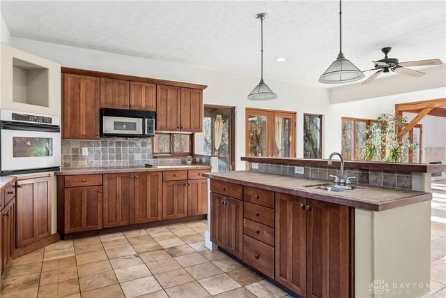 3849 Sable Ridge Drive, Bellbrook, OH 45305