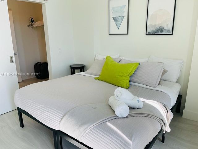 2000 Metropica Way 605, Sunrise, FL 33323