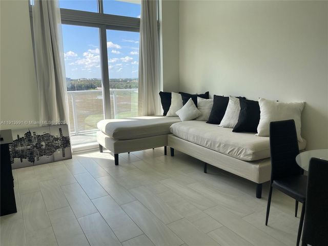 2000 Metropica Way 605, Sunrise, FL 33323