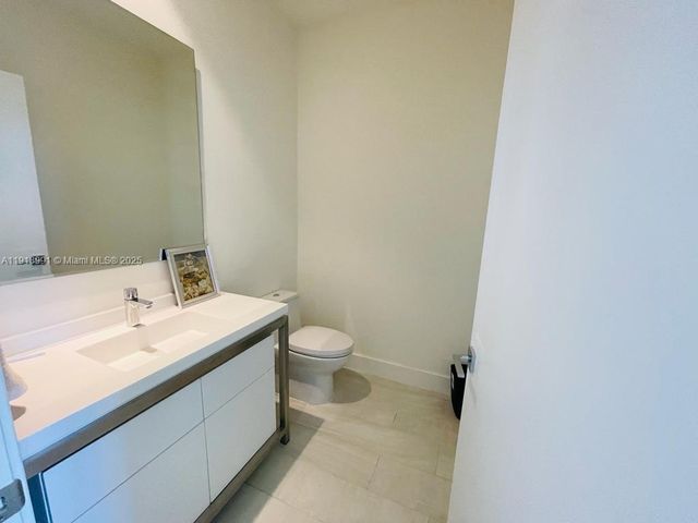 2000 Metropica Way 605, Sunrise, FL 33323