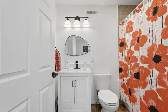 1205 Forrester Avenue NW, Albuquerque, NM 87104