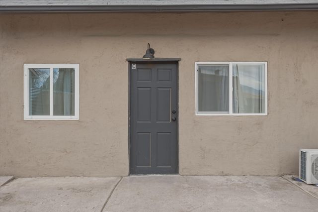 1205 Forrester Avenue NW, Albuquerque, NM 87104