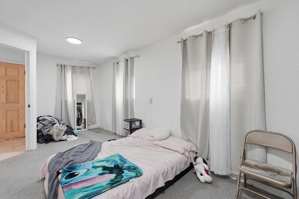 Image 44 of property listing at 1205 Forrester Avenue NW, Albuquerque, NM 87104