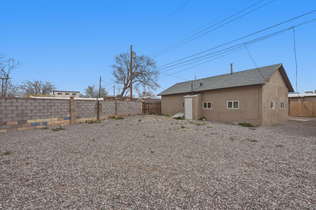 Image 53 of property listing at 1205 Forrester Avenue NW, Albuquerque, NM 87104