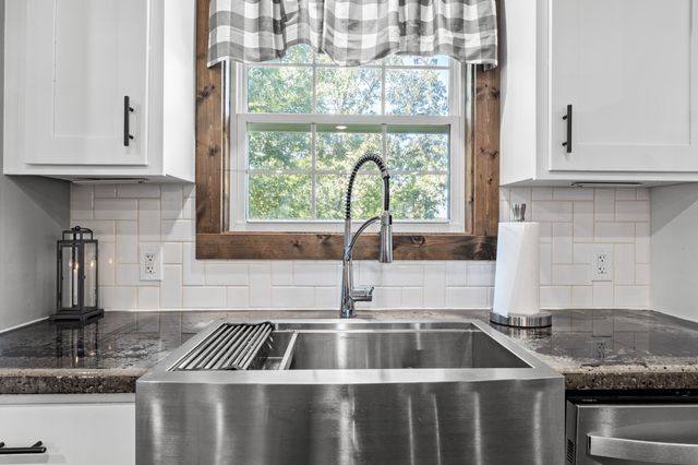 104 Jacobs Lane, Mountain View, AR 72560