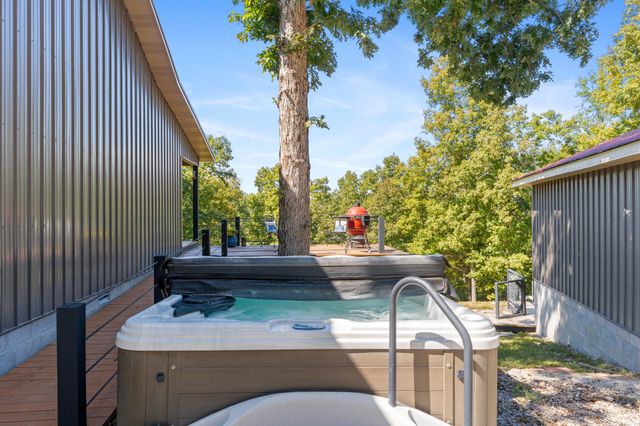 104 Jacobs Lane, Mountain View, AR 72560