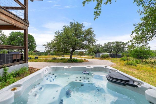 784 River View DR, Johnson City, TX 78636