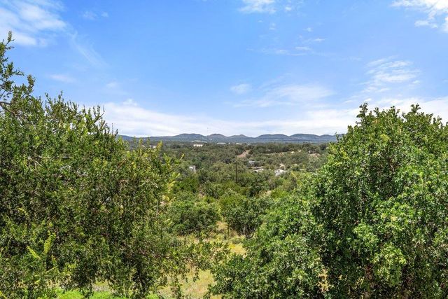 784 River View DR, Johnson City, TX 78636