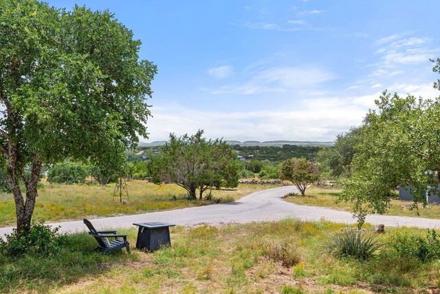784 River View DR, Johnson City, TX 78636