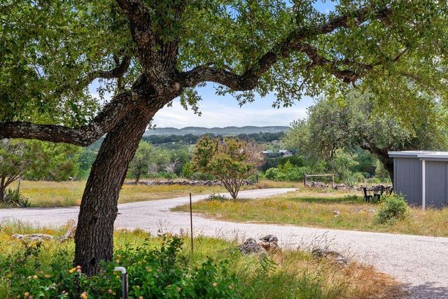 784 River View DR, Johnson City, TX 78636