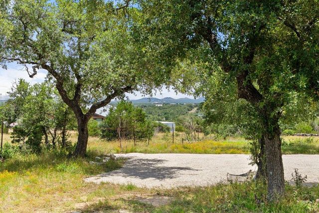 784 River View DR, Johnson City, TX 78636
