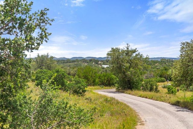 784 River View DR, Johnson City, TX 78636