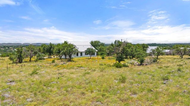 784 River View DR, Johnson City, TX 78636