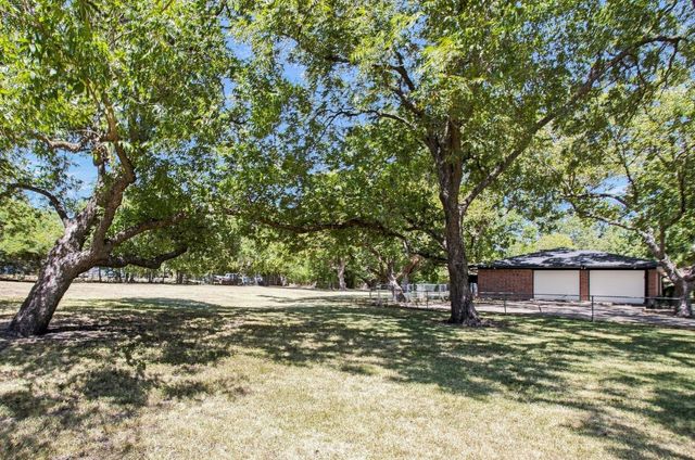 108 Lewis Street, Crandall, TX 75114