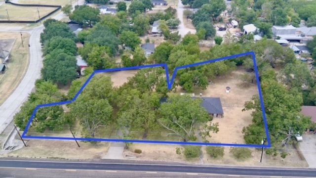 108 Lewis Street, Crandall, TX 75114