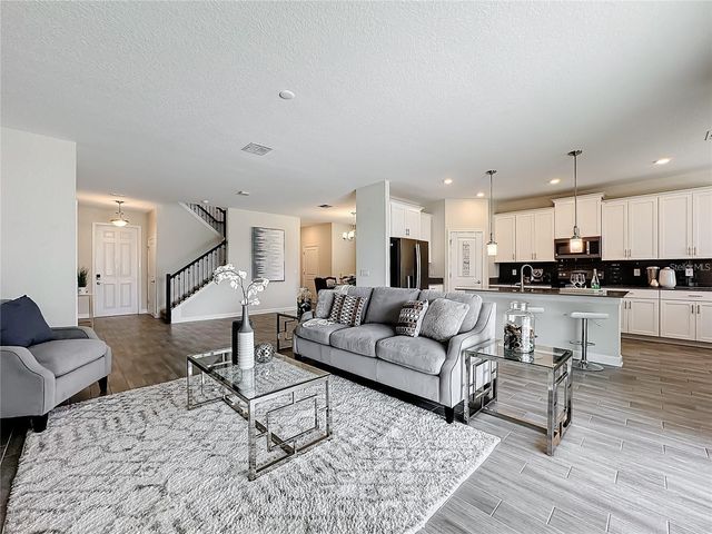 8886 FALLEN OAK DRIVE, Davenport, FL 33896