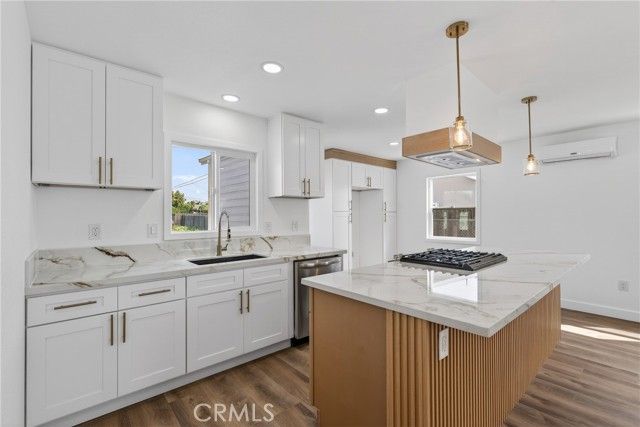 1095 E Phillips Blvd, Pomona, CA 91766