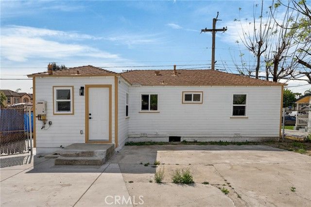 1095 E Phillips Blvd, Pomona, CA 91766