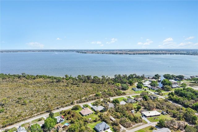 431 Foxdale Road, Lake Placid, FL 33852