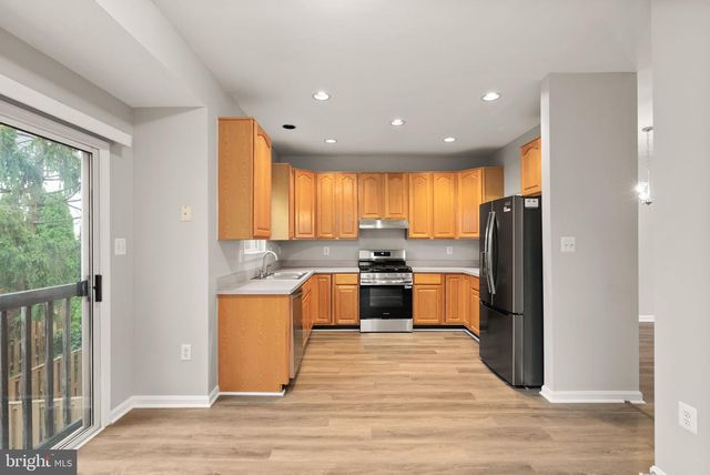 2477 SUGAR MILL WAY, Herndon, VA 20171