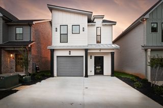4 Dutch Dr, Clarksville, TN 37043