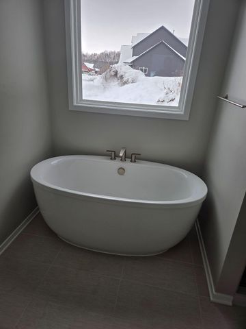 2586 Ashford Trail, Portage, MI 49024