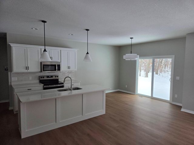 2586 Ashford Trail, Portage, MI 49024