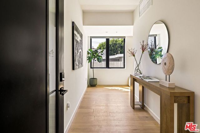 4180 Duquesne Avenue 3, Culver City, CA 90232