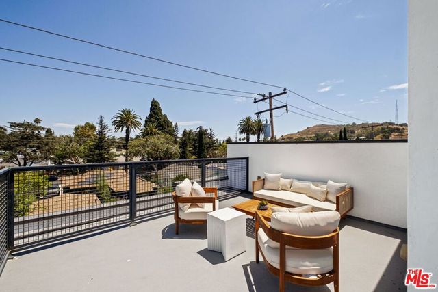 4180 Duquesne Avenue 3, Culver City, CA 90232