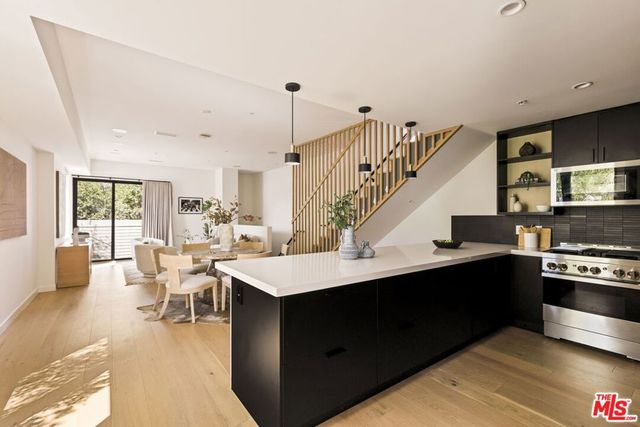 4180 Duquesne Avenue 3, Culver City, CA 90232