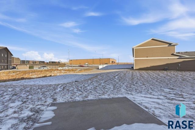 1263 N Marion Rd Road 2, Sioux Falls, SD 57107