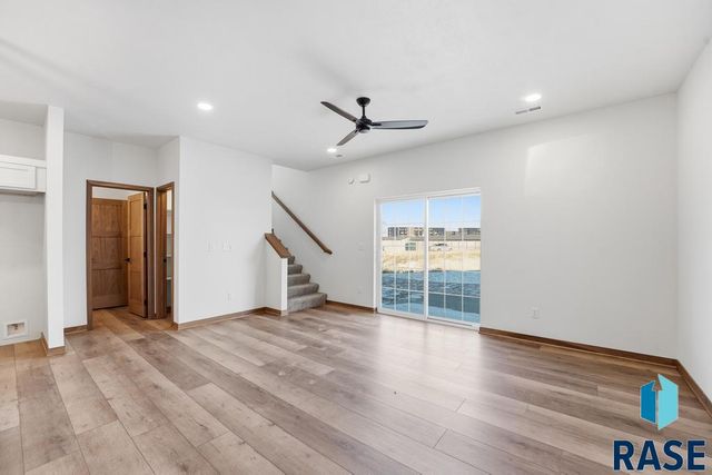 1263 N Marion Rd Road 2, Sioux Falls, SD 57107