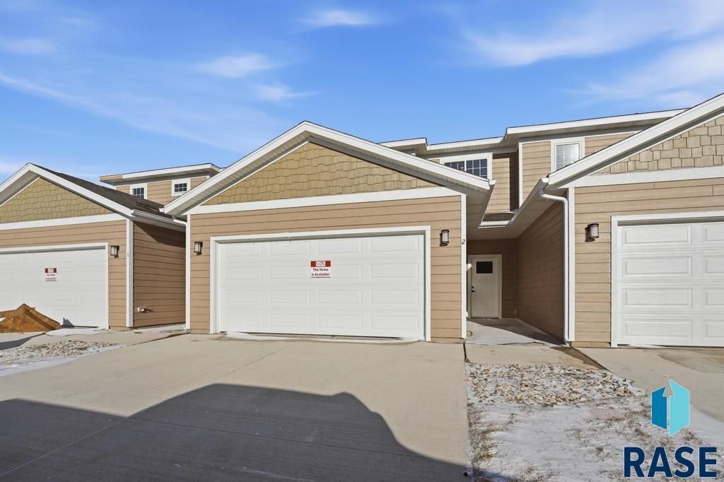 1263 N Marion Rd Road 2, Sioux Falls, SD 57107