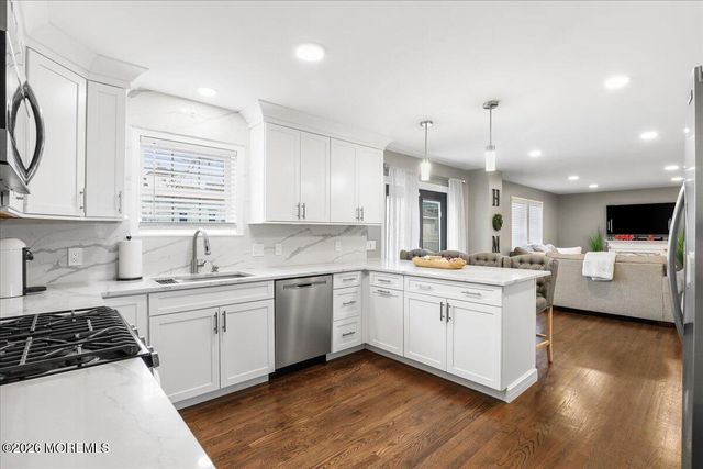 25 Community Place, Long Branch, NJ 07740