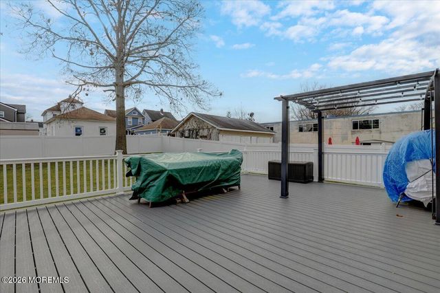 25 Community Place, Long Branch, NJ 07740