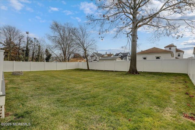 25 Community Place, Long Branch, NJ 07740