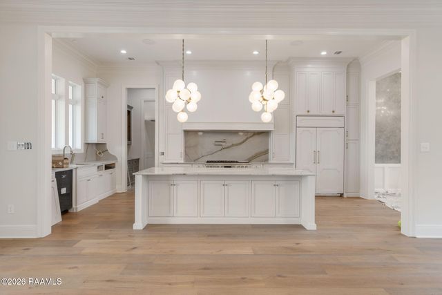 115 Retreat Street, Broussard, LA 70518