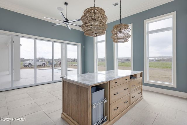 115 Retreat Street, Broussard, LA 70518