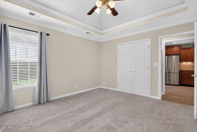 6601 Renate Rd, Louisville, KY 40291
