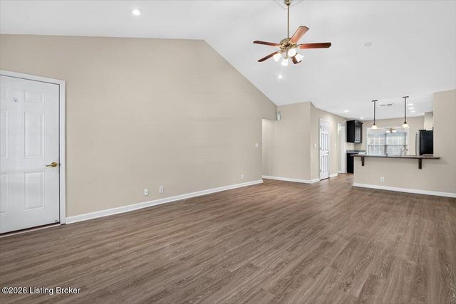 6601 Renate Rd, Louisville, KY 40291