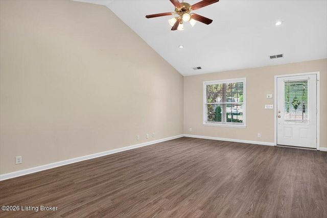 6601 Renate Rd, Louisville, KY 40291