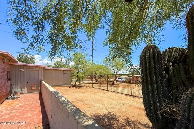 510 S Country Club Road, Tucson, AZ 85716