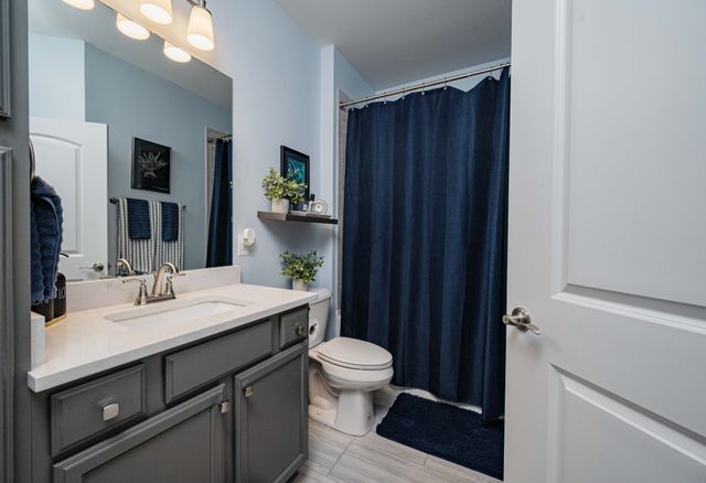 2664 Stonecenter Ln, Murfreesboro, TN 37128