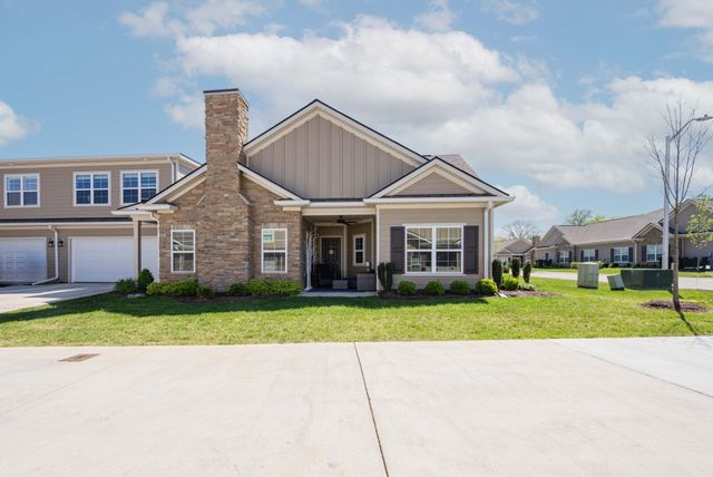 2664 Stonecenter Ln, Murfreesboro, TN 37128