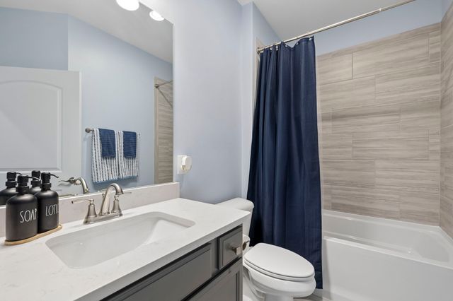 2664 Stonecenter Ln, Murfreesboro, TN 37128