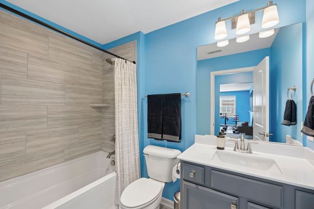 2664 Stonecenter Ln, Murfreesboro, TN 37128