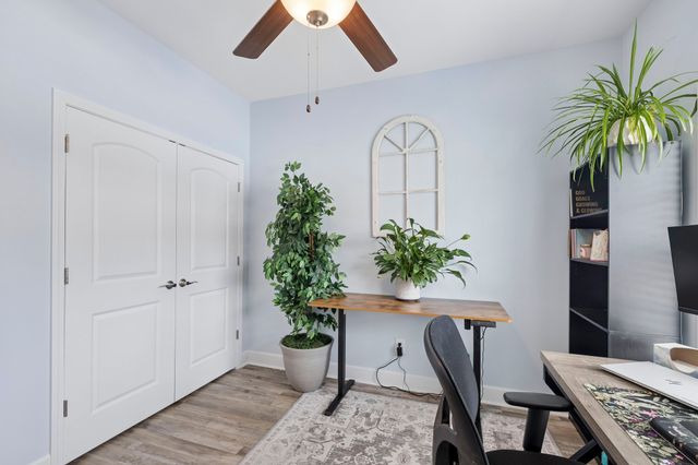 2664 Stonecenter Ln, Murfreesboro, TN 37128