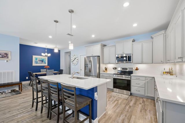2664 Stonecenter Ln, Murfreesboro, TN 37128